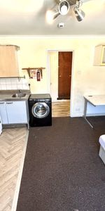 Broadway, Treforest, Pontypridd - Photo 3