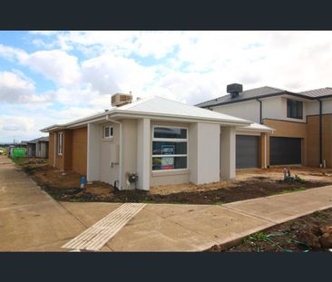 7 United Way, Donnybrook, Vic 3064 - Photo 5