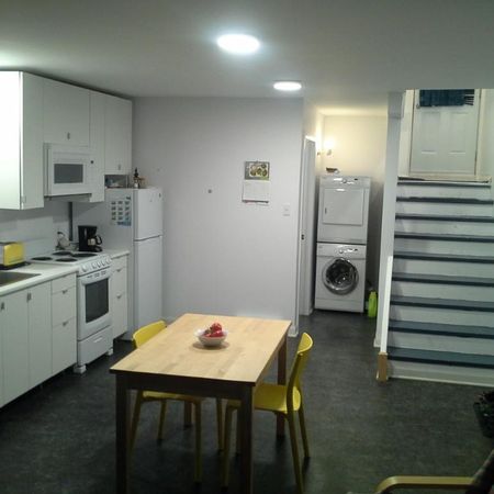 Studio en tout inclus - Bien situé - À Amos - Photo 3