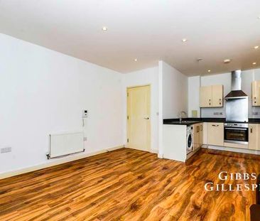 Imperial Drive, Harrow, HA2 - Photo 3