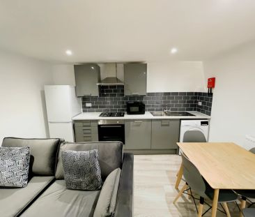 2 Bedroom House - Photo 3