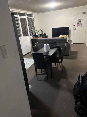 Kensington - Photo 2