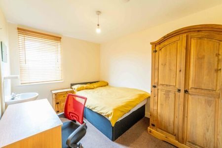 First Floor Flat, Park farm House, 103 Haxby Road - Photo 5