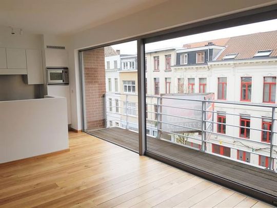 Appartement te huur - Photo 1