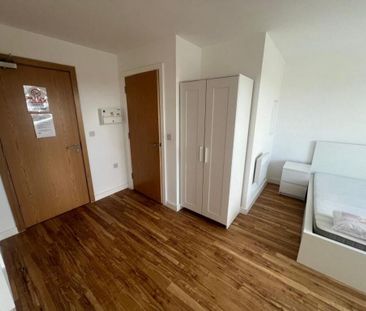Studio to rent - Photo 2