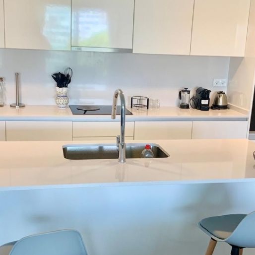 3 Bedroom Apartment For Rent in Estepona, Málaga - Photo 1