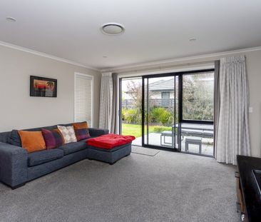 Executive 3-bedroom family home in Halswell - Photo 1