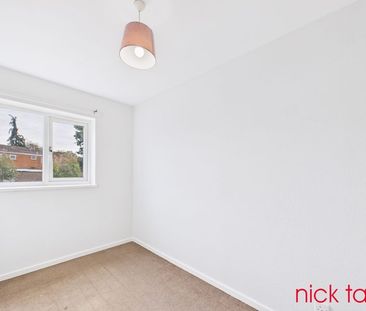 Birchmore, Brookside Telford, Shropshire, TF3 1TG - Photo 4