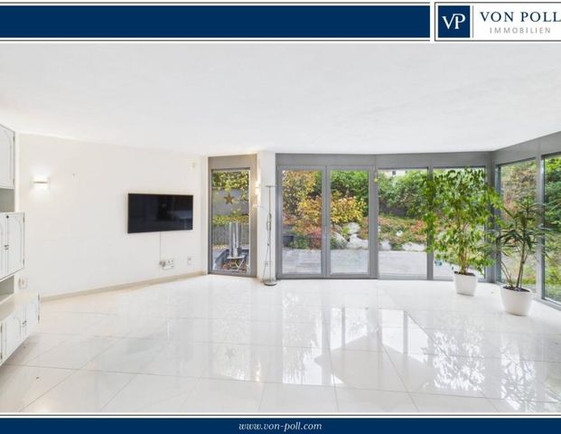 Exklusive 3-Zimmer-Wohnung mit separatem Eingang, großzügiger Terrasse, Garage und Stellplatz - Photo 1