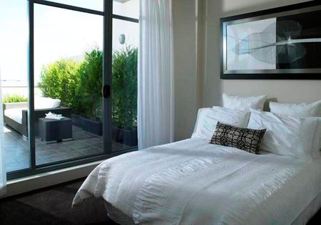 LUXURY TWO BEDROOM APARTMENT IN THE FAMOUS BOTANICA BUILDING - Photo 2