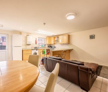 7 bedroom terraced house to rent - Photo 2