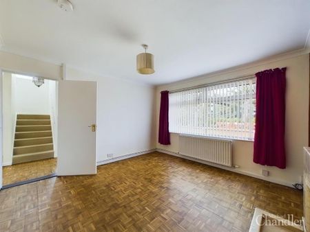 4 Loughview Drive, Belfast, BT6 0NU - Photo 2