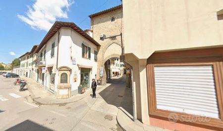 Bilocale a Borgo San Lorenzo a 580 EURO - Photo 2