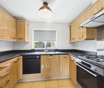 2 BED Coach House To rent - Photo 5