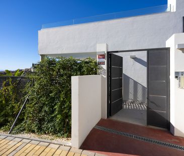 Penthouse Duplex in Nueva Andalucía - Photo 1