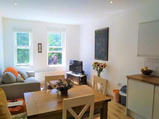 2 bedroom flat to rent - Photo 1