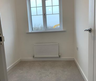 Alder Close, Chesterfield, Holmewood - Photo 2