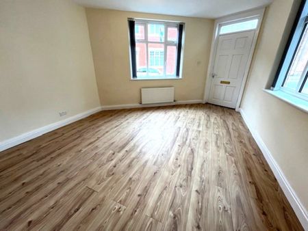 Clifton Street, Preston - Photo 3