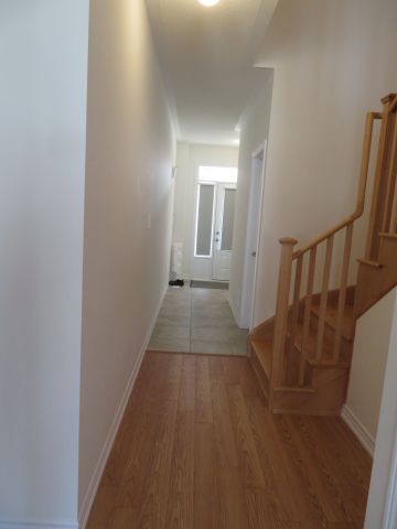 For Lease - 36 Valleybrook Road, Barrie, Ontario - Photo 2