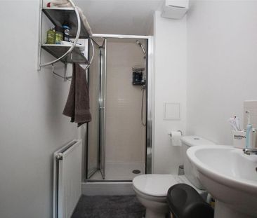 2 bedroom apartment to rent - Photo 6