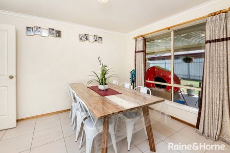 7 Ware Close, Mount Barker, SA 5251 - Photo 2