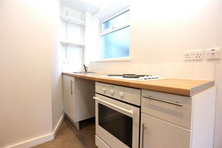 1 bedroom flat to rent - Photo 5