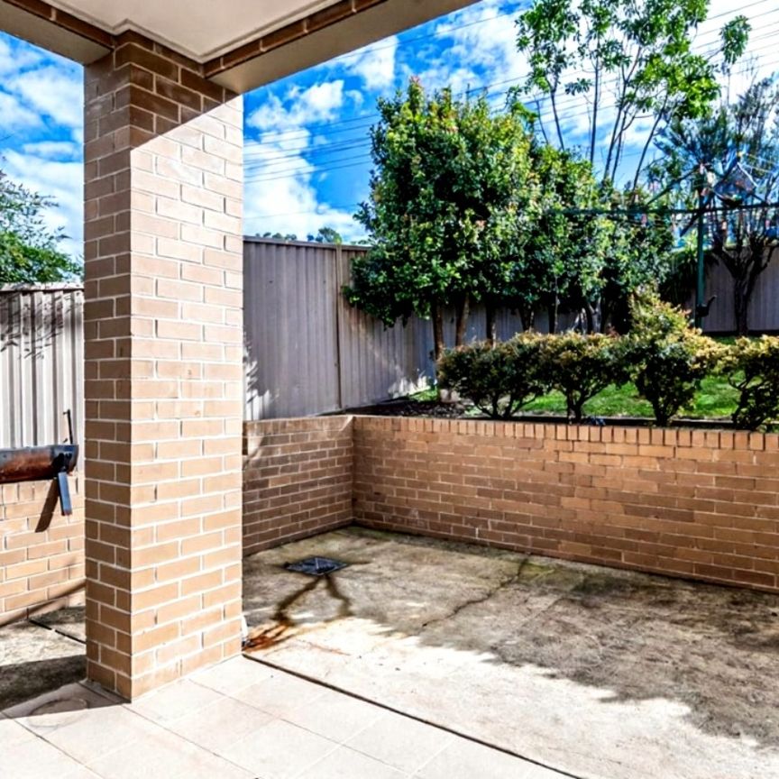 12 HEYSEN AVE, Ermington NSW 2115 - House For Rent | Domain - Photo 1