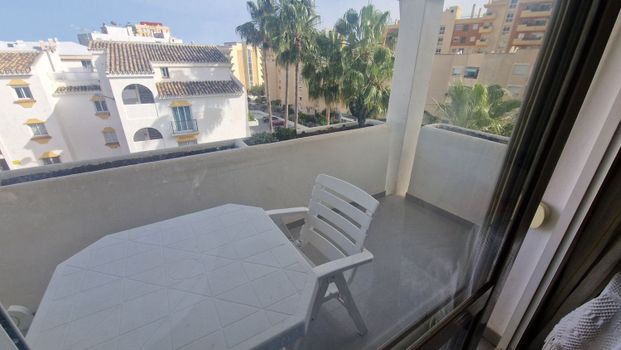 Piso En alquiler Calle los Tarajes 4, Torreblanca del Sol, Fuengirola - Photo 1