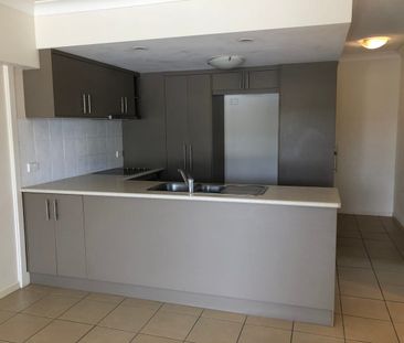 Modern 2 Bedroom Unit - Photo 4