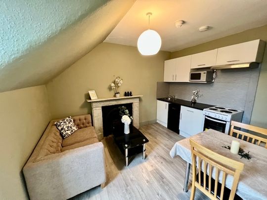 1 Bed Flat, Glazbury Road, W14 - Photo 1