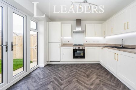 3 bedroom semi-detached house to rent - Photo 4