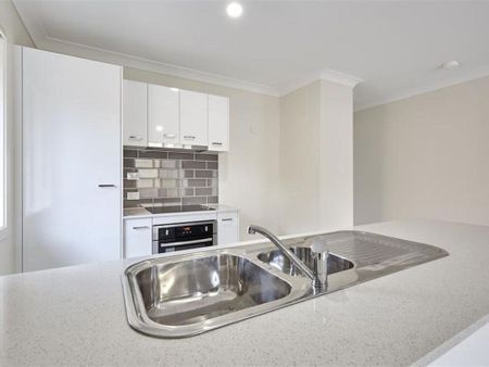 Perfect Large Family Home - Photo 5