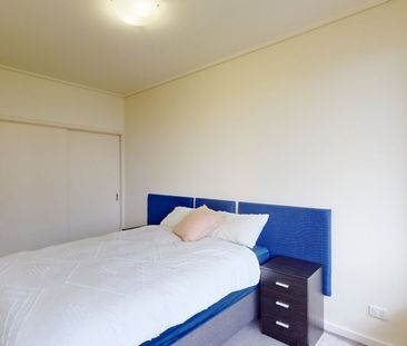 One Bedroom Apartment in he Heart of Carlton - Photo 5
