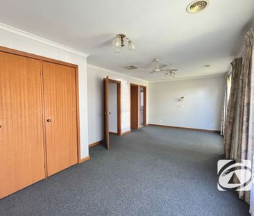 THREE BEDROOM FAMILY HOME CLOSE TO FOUNTAIN GATE SHOPPING CENTRE - Photo 5