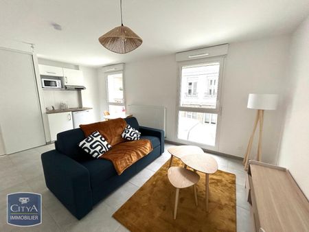 Location Appartement 1 pièce 27m² ST ETIENNE 42000 - Photo 3