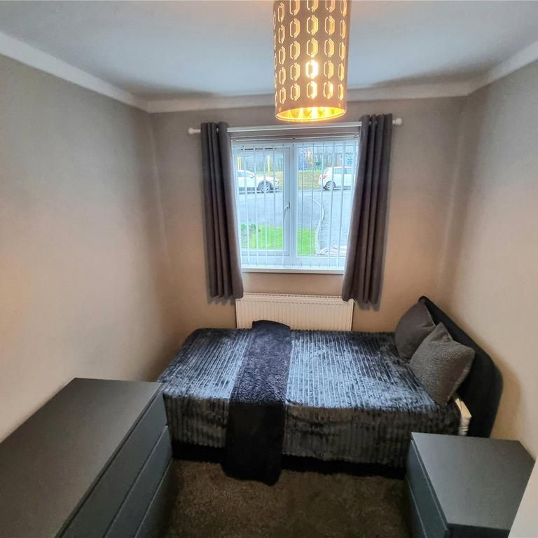 1 bedroom in a house share to rent - Photo 1