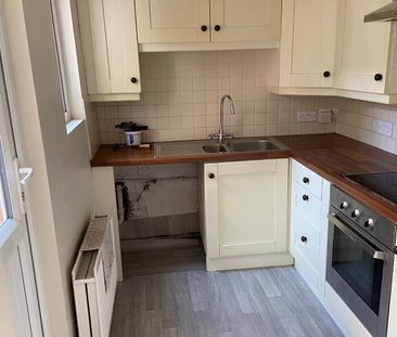 75 Ballygomartin Road, Belfast, BT13 3LB - Photo 6