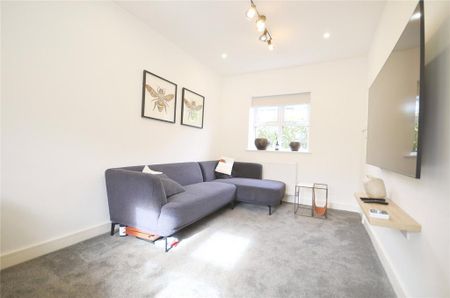 2 bedroom detached house to rent - Photo 2