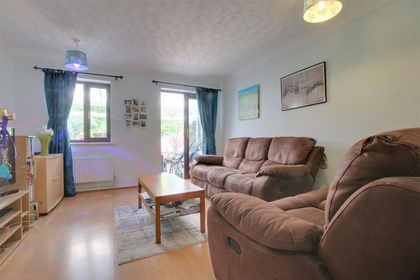 2 bedroom terraced house to rent - Photo 1