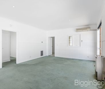 2 Bedroom Unit in Central Location - Photo 3