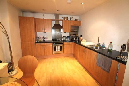 2 bedroom apartment to rent - Photo 3