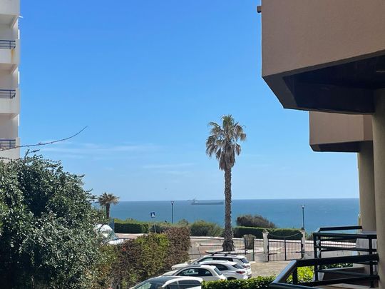 Apartamento T2 para arrendamento com móveis em condomínio fechado no Bairro do Rosário, Cascais - Photo 1