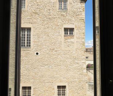 STUDIO Meublé, 23m², Rue des Marchands, 465€ H.C, Nîmes-centre - Photo 4
