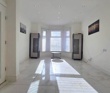 Guide Price £2,700 pcm - Available Now - Part Furnished - Photo 1