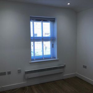 Elm Park Road, Reading - Photo 2