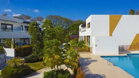 Alquiler de chalet adosado en Calle Alcaucín, 15 - Photo 2