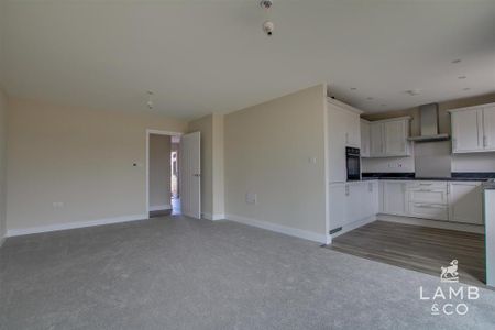 2 bedroom semi-detached bungalow to rent - Photo 3