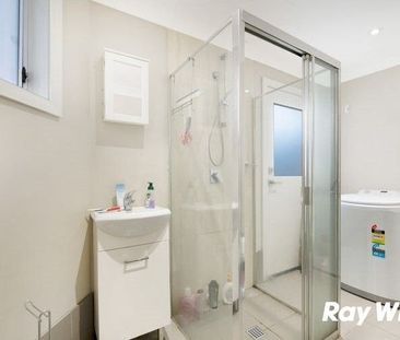 Nice Two Bedroom Granny Flat With Water Usage Included - Photo 3