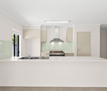 7 Torbreck Avenue, South Morang VIC 3752 - House For Rent | Domain - Photo 1