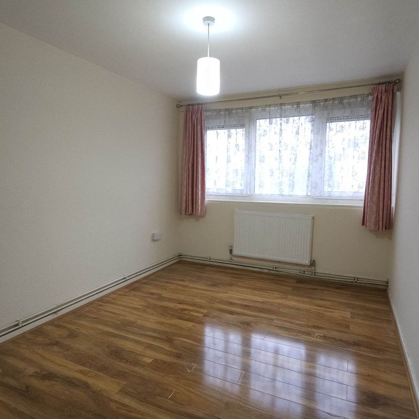 Price £2,000 pcm - Available Now - Unfurnished - Photo 1